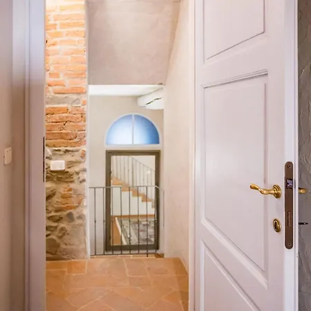 La Corte Apartment *