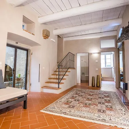 La Corte Apartment *
